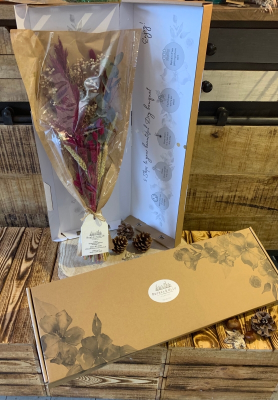 Dried Letterbox Bouquet